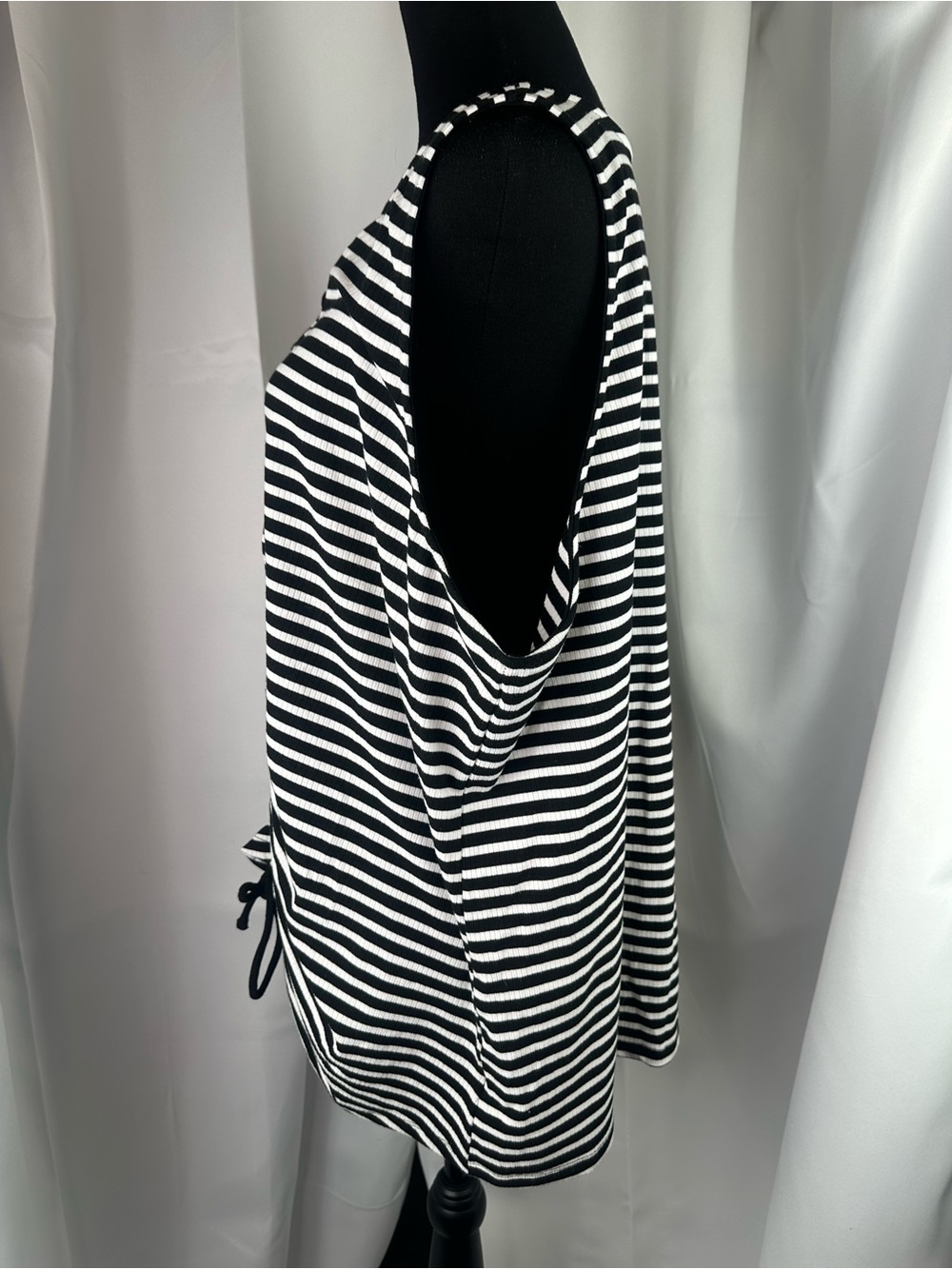 5X Plus Size Torrid Black White Striped Tank Top Lace Up Ruched Tie Rib Knit - Picture 6 of 10